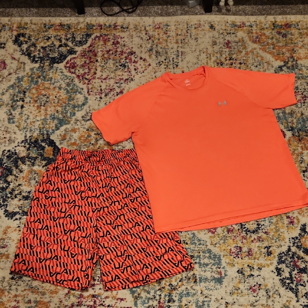 UNDER ARMOUR Shirt/Shorts Set